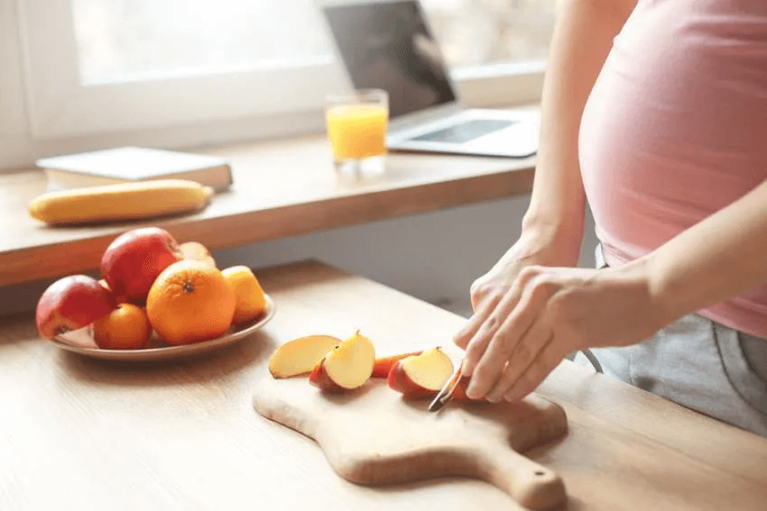 7 Manfaat Apel untuk Ibu Hamil Sehat dan Baik Dikonsumsi