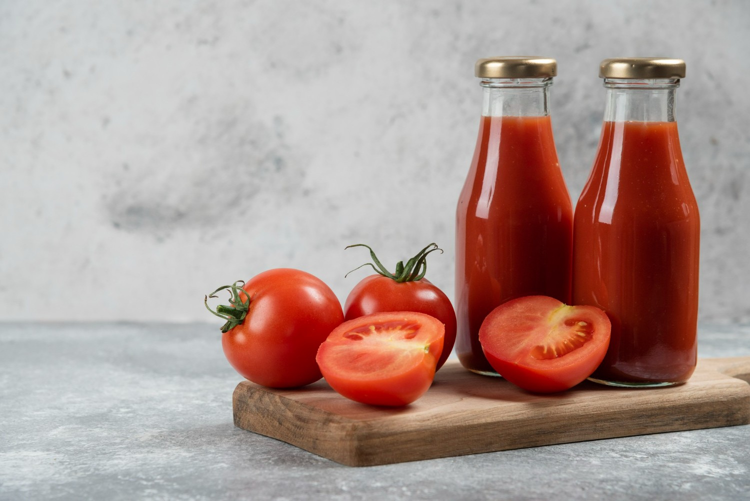 鲜为人知的 4 种番茄汁对男性生育能力的好处