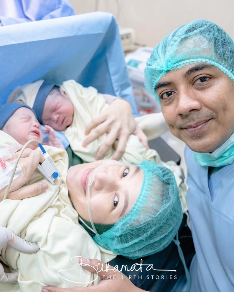 Kelahiran Putra Kembar Ust. Riza Muhammad dan Mom Indri