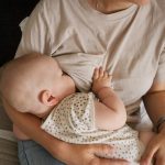 Penyebab Bayi Gumoh Setelah Minum ASI Serta Cara Mengatasinya