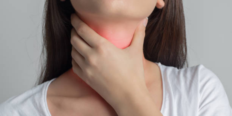 Hipertiroidisme: Gejala, Penanganan dan Risikonya