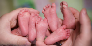 Kenali Hamil Triplet, Gejala dan Risikonya