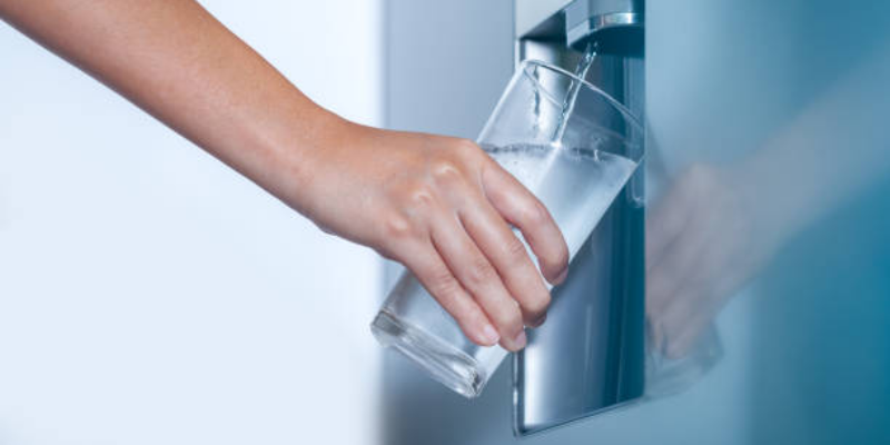 Bolehkah Ibu Hamil Minum Air Es? Ini Penjelasannya