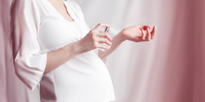 Bolehkah Ibu Hamil Pakai Parfum? Ini Penjelasannya