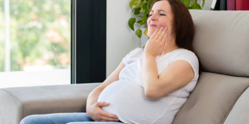 Mengatasi Sakit Gigi Saat Hamil dengan Aman 1 Sakit Gigi Saat Hamil