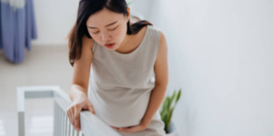 Apakah Aman Ibu Hamil Naik Turun Tangga?