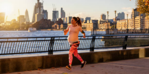 Amankah Ibu Hamil Lari Pagi? Ini Faktanya