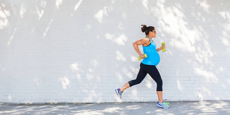 Amankah Ibu Hamil Lari Pagi