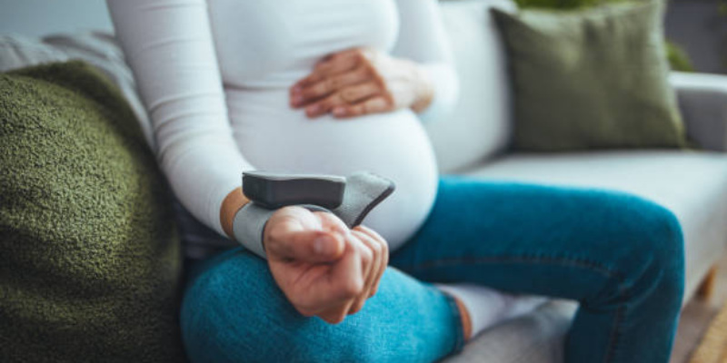 Tangan Kebas Saat Hamil, Perlukah Khawatir? 2 Tangan Kebas Saat Hamil