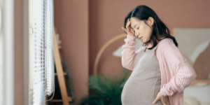 Penyebab dan Cara Atasi Sakit Kepala Saat Hamil