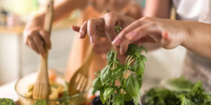 Manfaat Daun Kemangi untuk Kesuburan Pria & Wanita