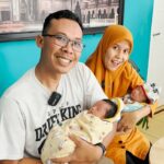 Perjalanan 7 Tahun Menjemput Mimpi : Kisah Haru Kelahiran Bayi Kembar Mom Wenni & Dad Imam